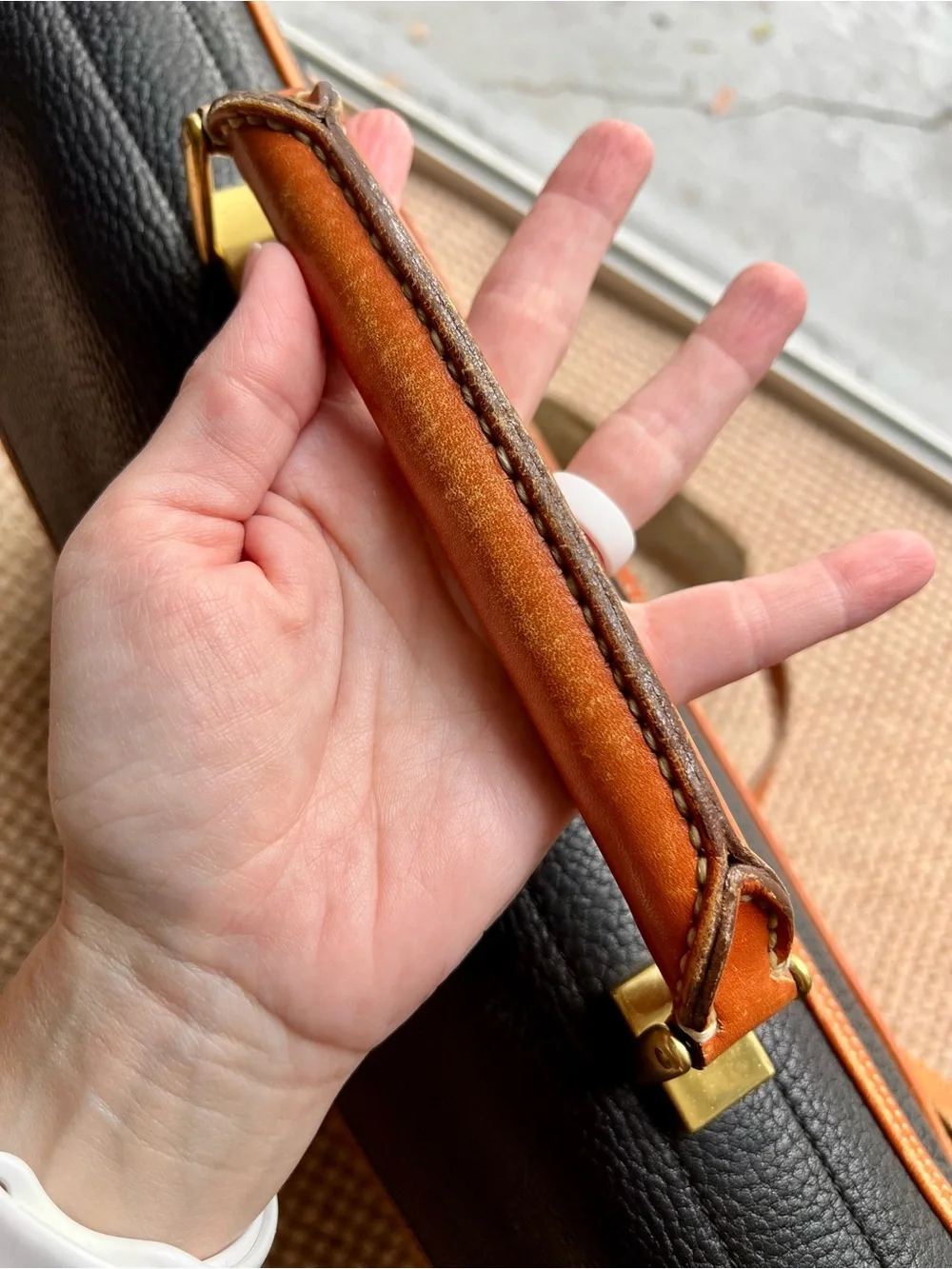🦆 Vintage Dooney & Bourke AWL Black British Tan Messenger Briefcase USA